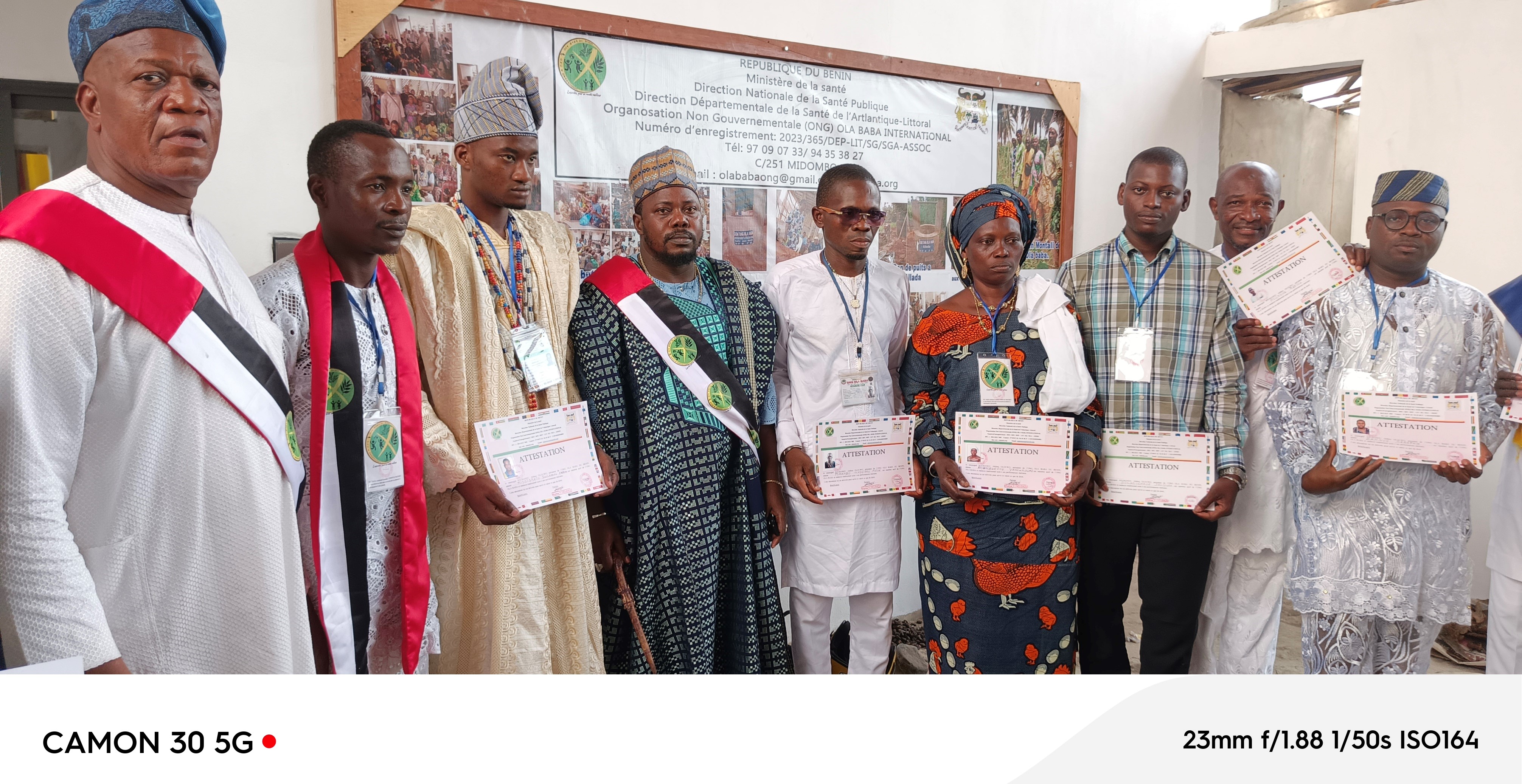 Remise d'attestation aux membres de l'ONG